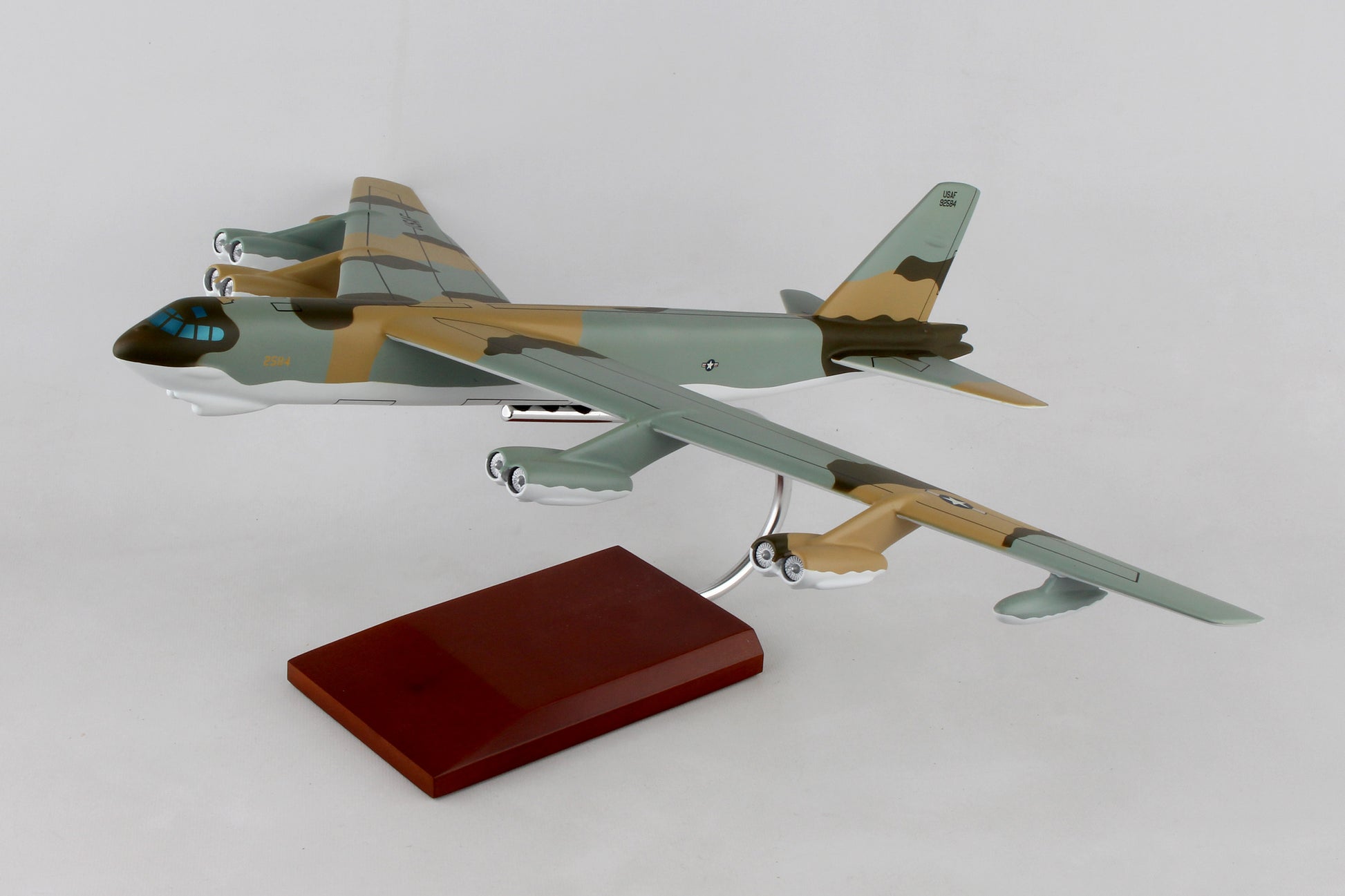 Executive Series B10510 Exec Ser B-52G 1/100 Museum Of Flight