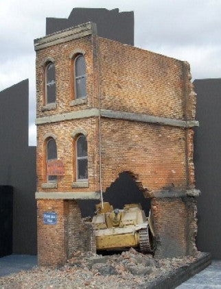 Dioramas Plus 1 1/35 Ruined Small 3-Story Brick Apartment Building (8.5"x4.5"x12")
