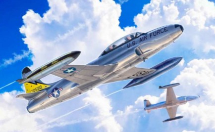 Italeri 1444 1/72 T33A Shooting Star 2-Seater Trainer Aircraft