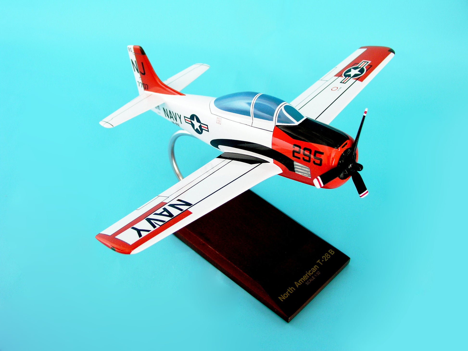 Executive Series C1132 Exec Ser T-28B Trojan Usn 1/32 (At28Nt)