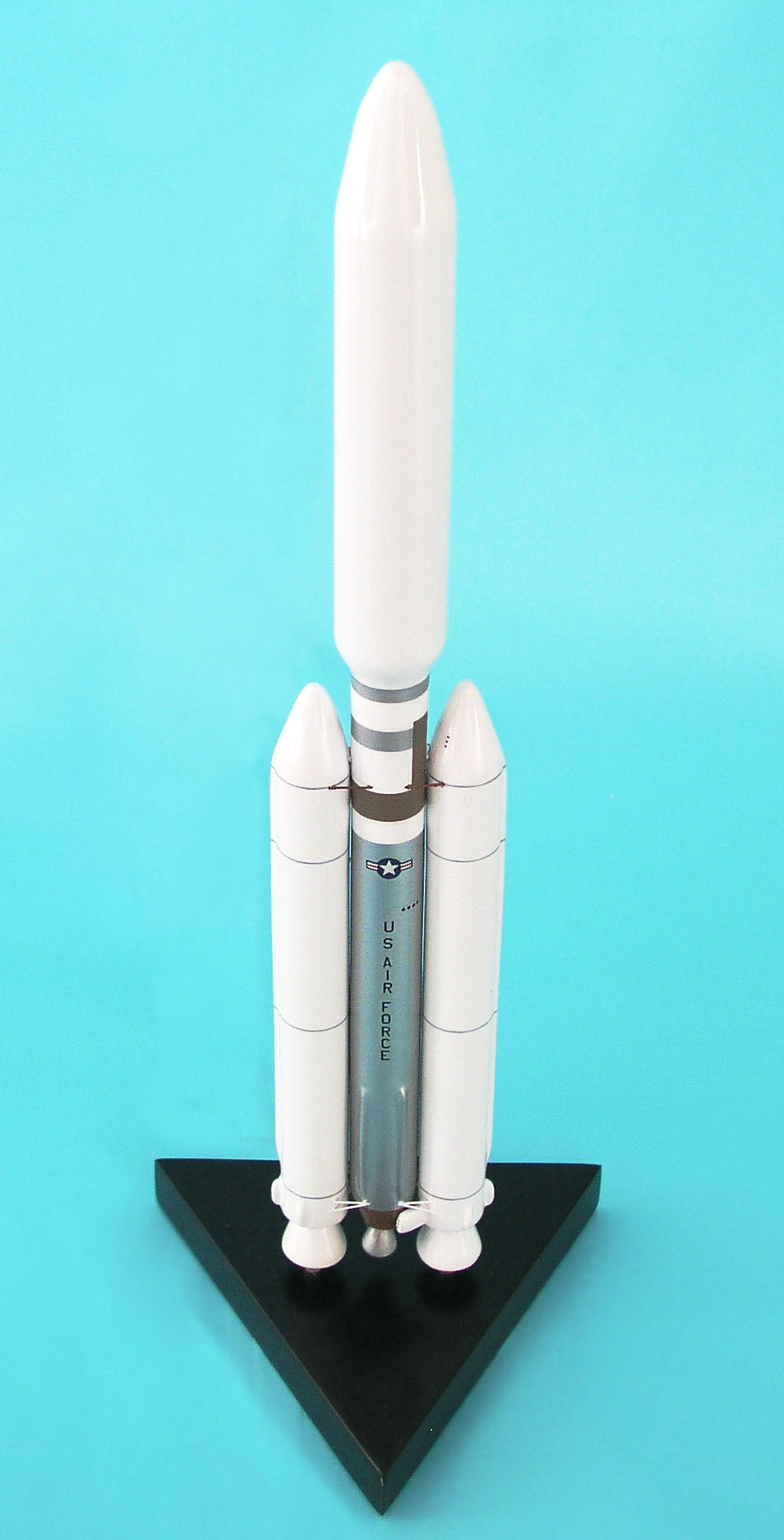 Executive Series E1520R32R Exec Ser Titan Iv W/Srmu 1/200 (Kntm4Tr)