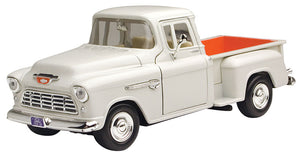 Motormax 73236AC-WT 1/24 Scale 1955 Chevrolet 5100 Stepside Pickup