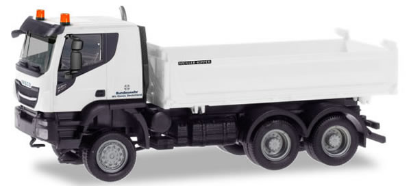 Herpa 746588 HO Scale Iveco Trakker 6x6 Dump Truck - Assembled -- German Army (white, German Lettering)