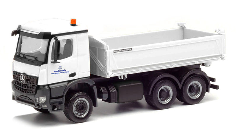 Herpa 746755 1/87 Scale German Army - Mercedes-Benz Arocs Dump Truck High