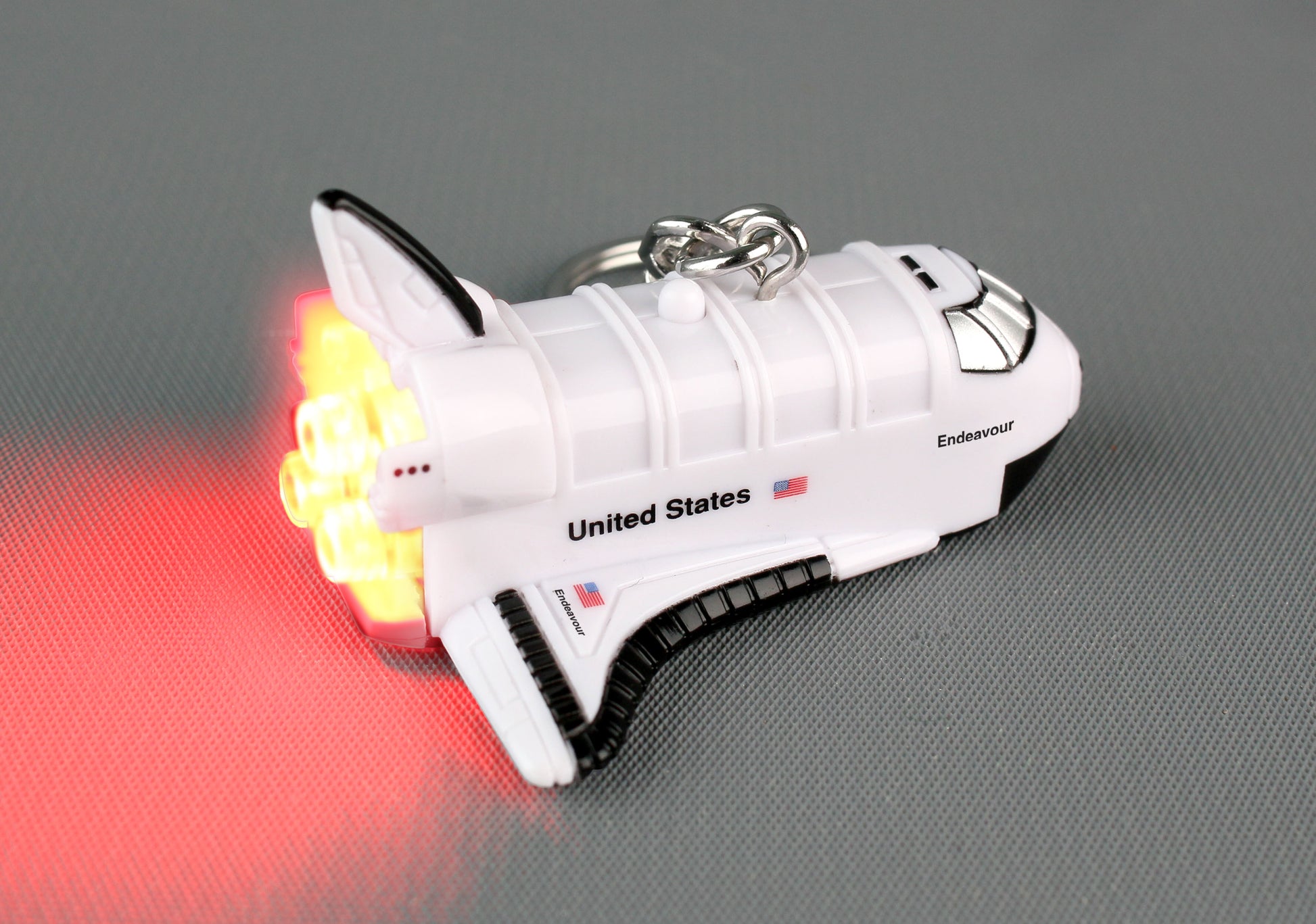 Daron Airplane Keychains W/Light & Sound TT80477C Space Shuttle Keychain W/Light & Sound Endeavour