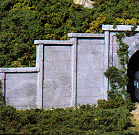 Woodland Scenics 1258 All Scale Retaining Walls (Hydrocal Plaster Castings) pkg(3) -- Concrete