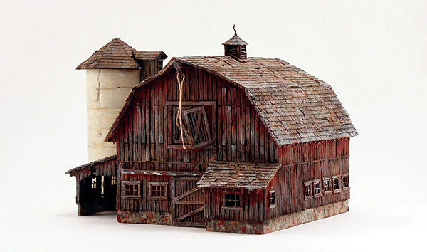 Woodland Scenics 5038 HO Scale Old Weathered Barn - Built-&-Ready Landmark Structures(R) -- Assembled - 7-13/16 x 5-11/16" 19.8 x 14.4cm