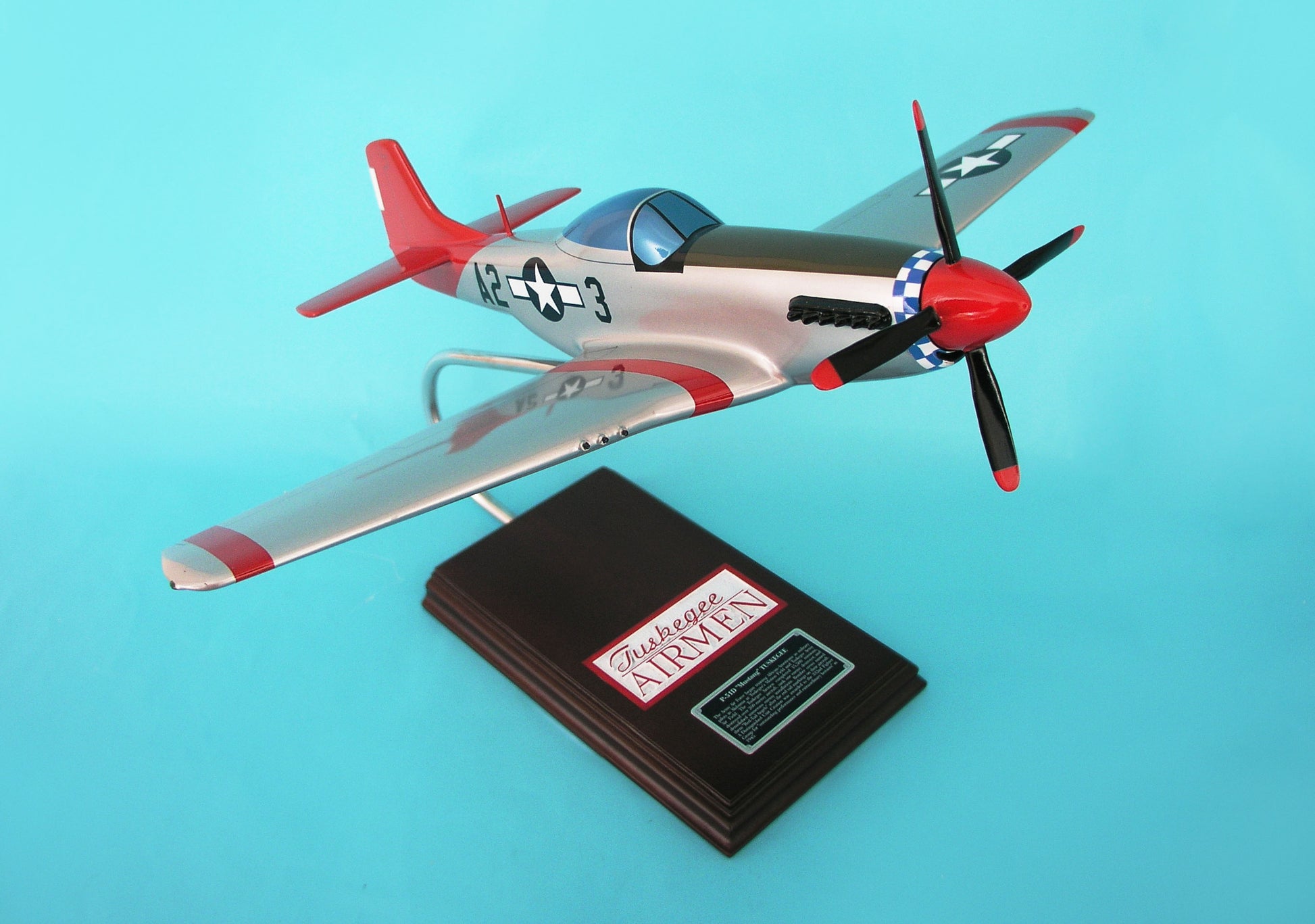 Executive Series ESAF028 Exec Ser P-51D Tuskegee Air 1/24 (Ap51Tadt)