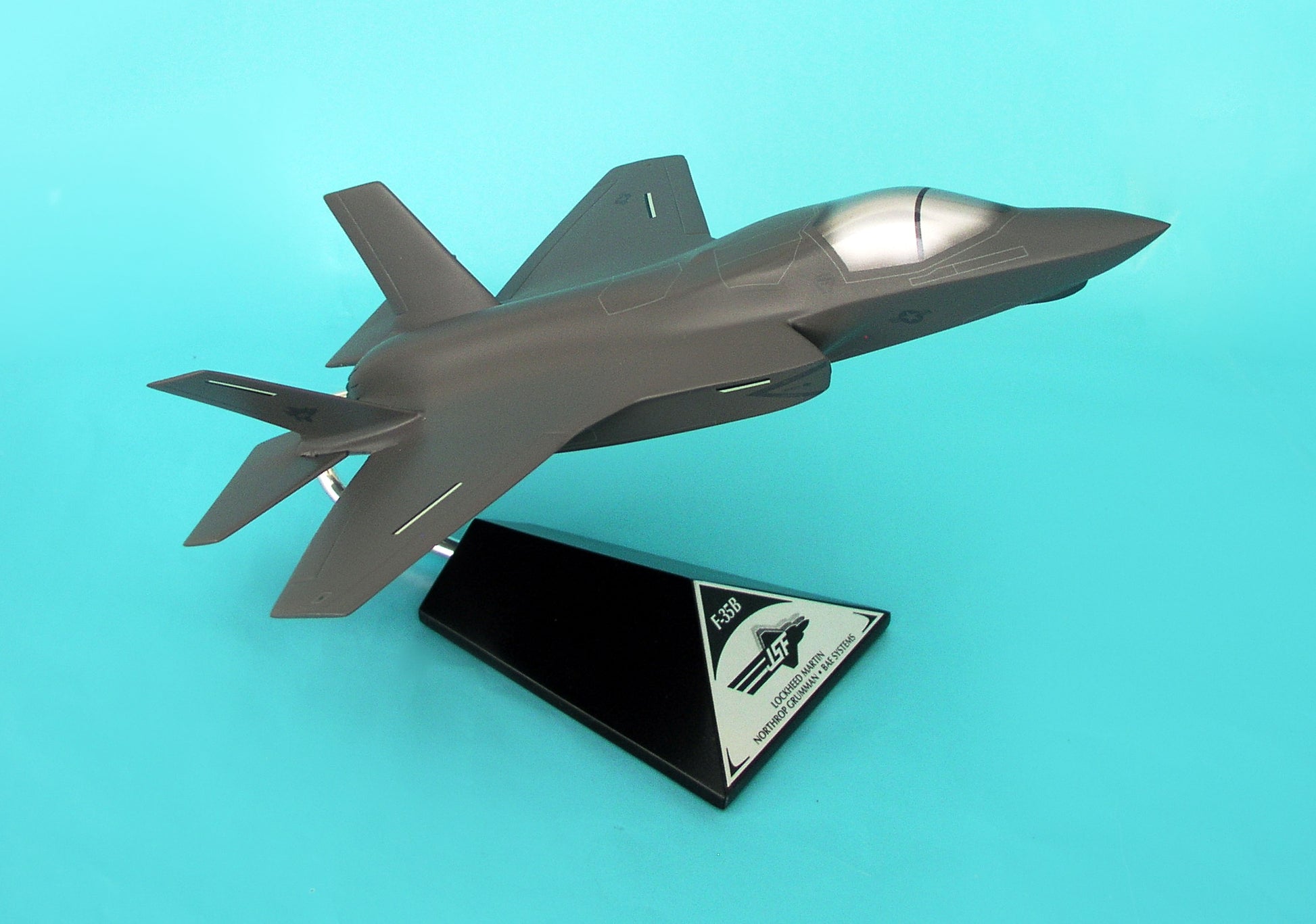 Executive Series C6472 Exec Ser F-35B Jsf Usmc 1/72 Stovl (Cf035B2Tr)