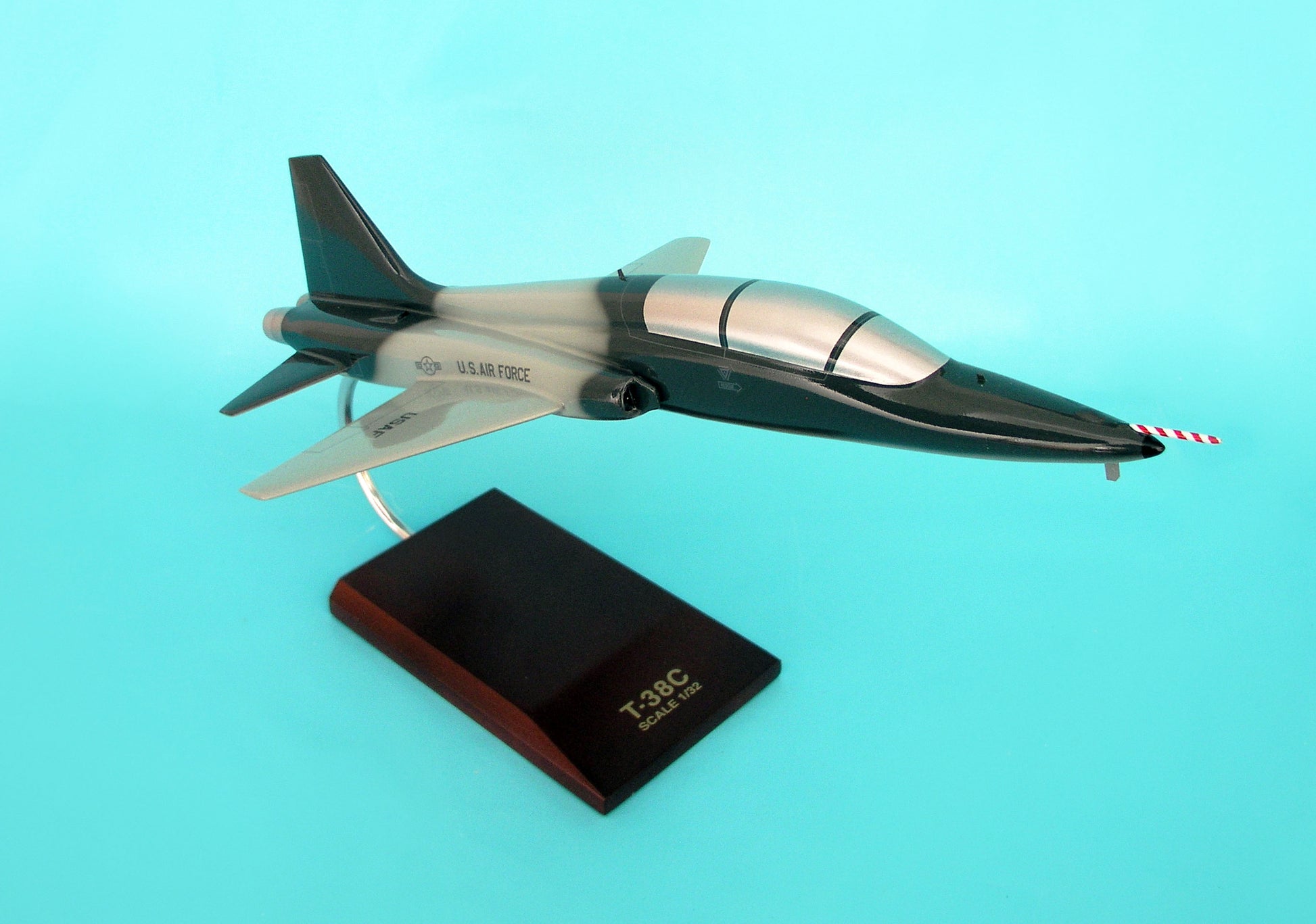 Executive Series B9932T3W Exec Ser T-38C Talon 1/32 (Ct38T)