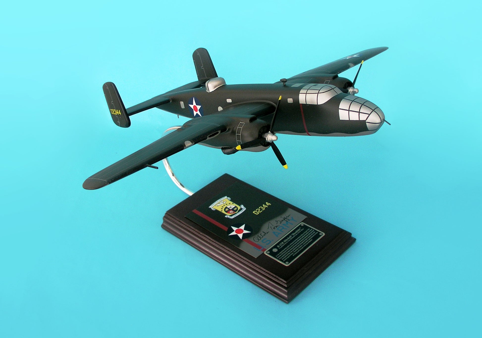Executive Series A1048RC Exec Ser B-25 Doolittle Raider 1/41 Signed By Richard Cole (