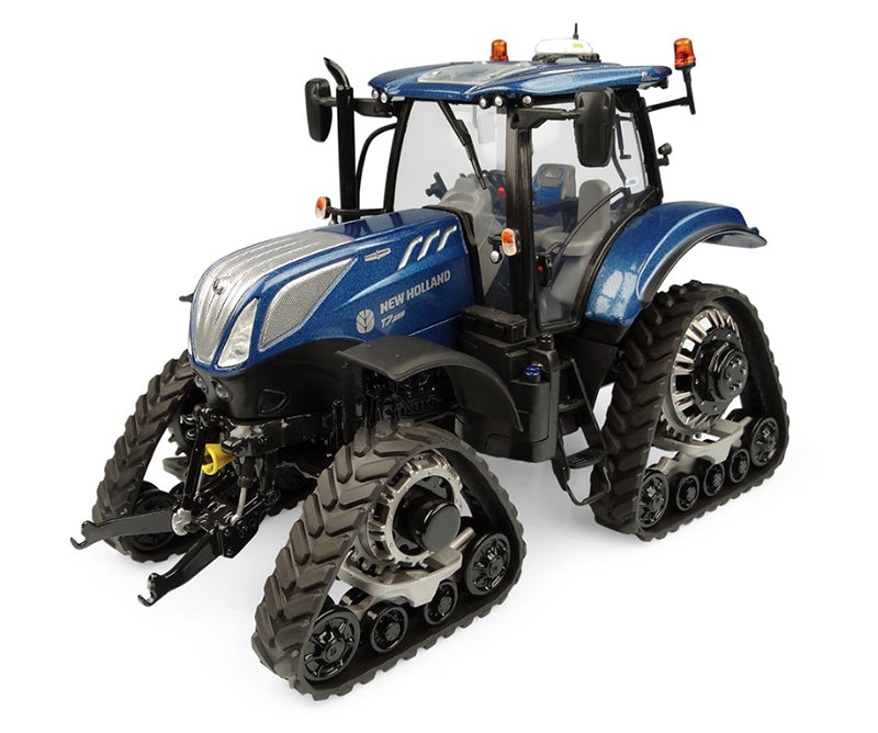 Universal Hobbies 5365 1/32 Scale New Holland T7.225 Blue Power Tractor