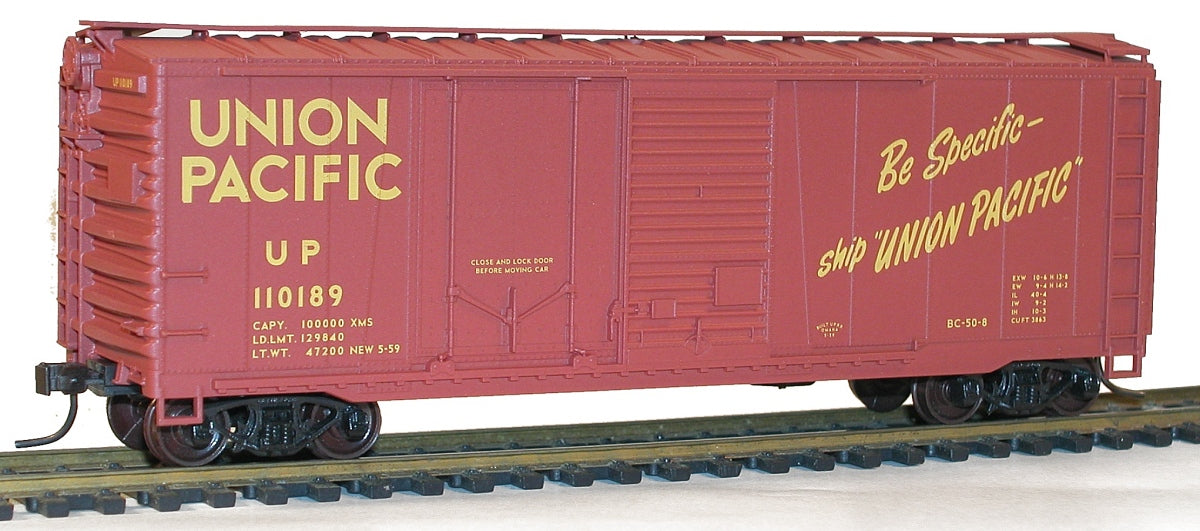 Accurail 38051 40'Cd Steel Boxcar Up