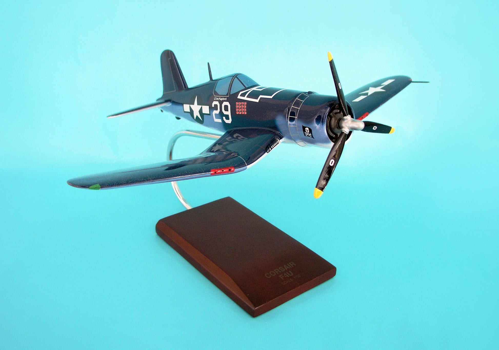 Executive Series C0932 Exec Ser F4U-1D Corsair Usn 1/32 (Af4U1Nt)