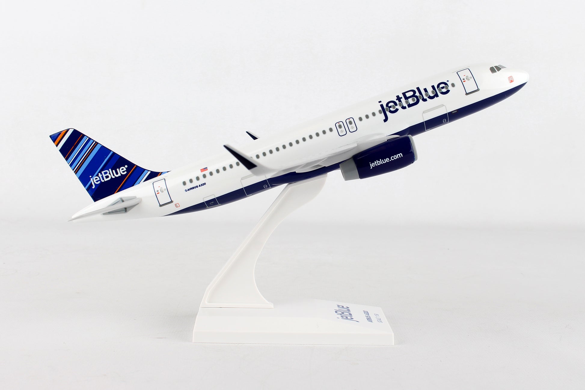 Skymarks SKR952 Skymarks Jetblue A320 1/150 Barcode