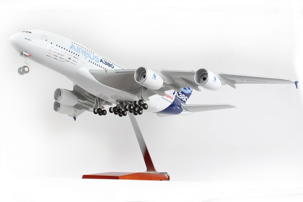Skymarks Supreme SKR8506 Skymarks Airbus House A380-800 1/100 W/Gear New Livery