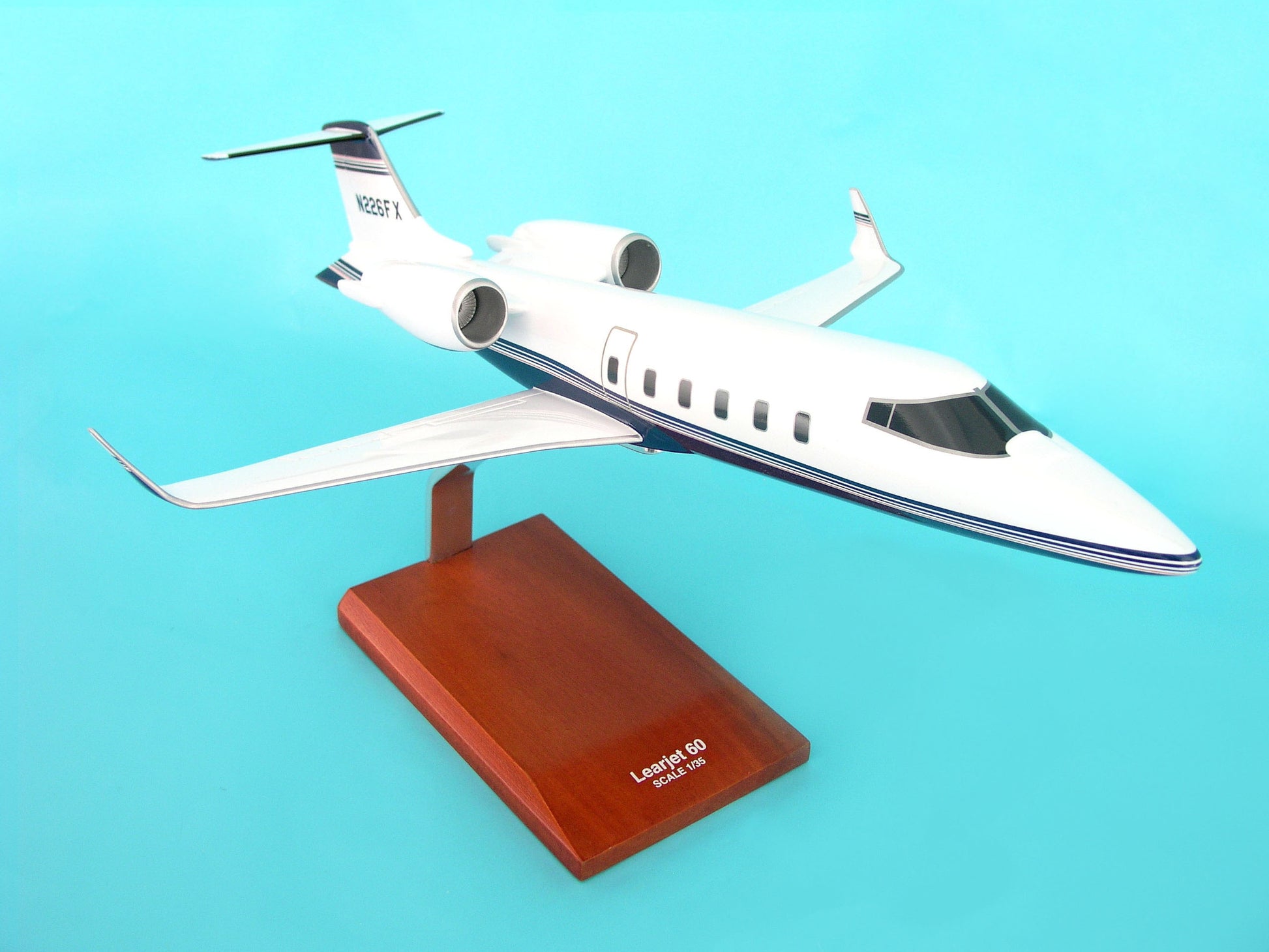 Executive Series H4835 Exec Ser Learjet 60 1/35 (Kl60Tr)