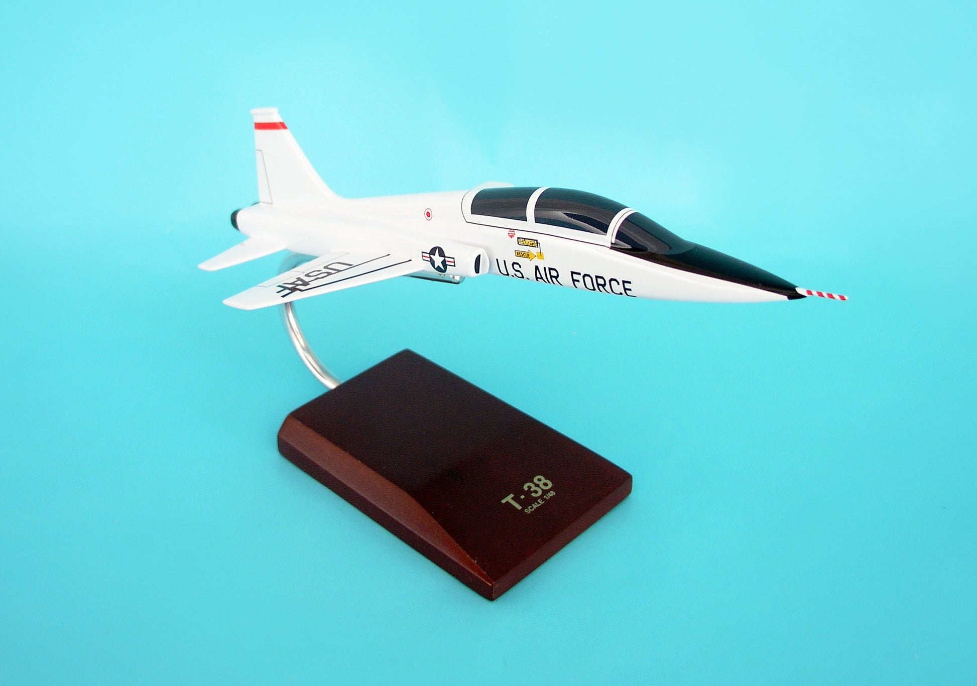 Executive Series B0448 Exec Ser T-38A Talon White Usaf 1/48 (Ct38Tp)