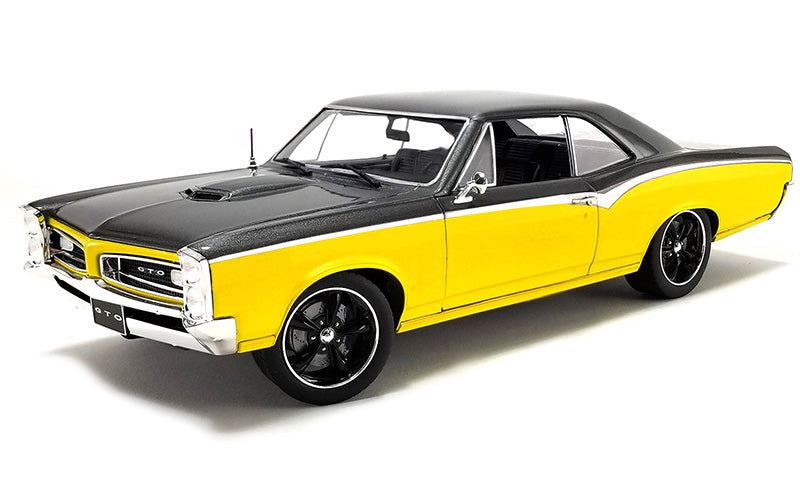Acme A1801219 1/18 Scale 1966 Pontiac GTO