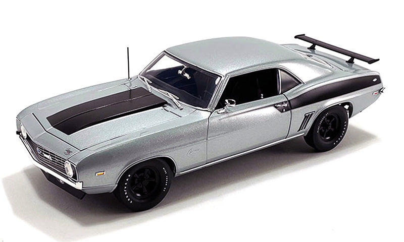 Acme A1805725B 1/18 Scale 1969 Chevrolet Copo Camaro
