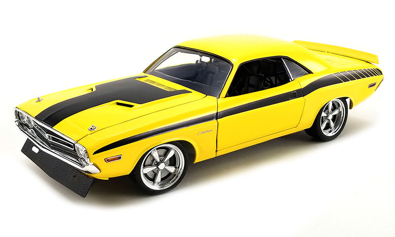 Acme A1806020 1/18 Scale Chicayne - 1971 Dodge Challenger R/T Street Fighter
