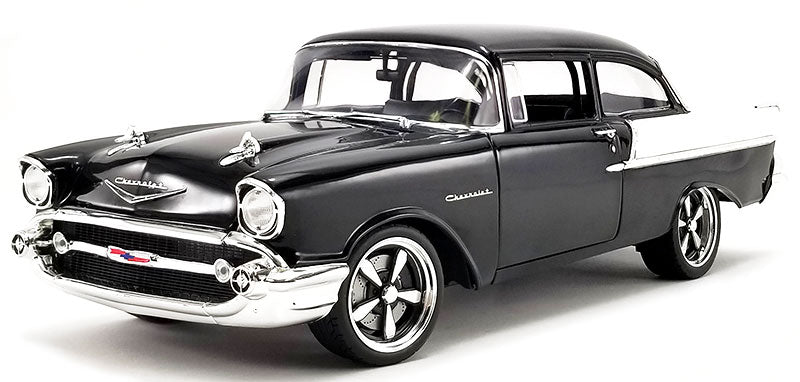 Acme A1807012 1/18 Scale Hourglass - 1957 Chevrolet 150 Restomod