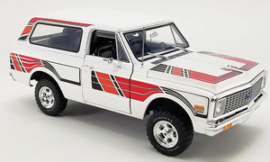 Acme A1807705 1/18 Scale 1972 Chevrolet K5 Blazer