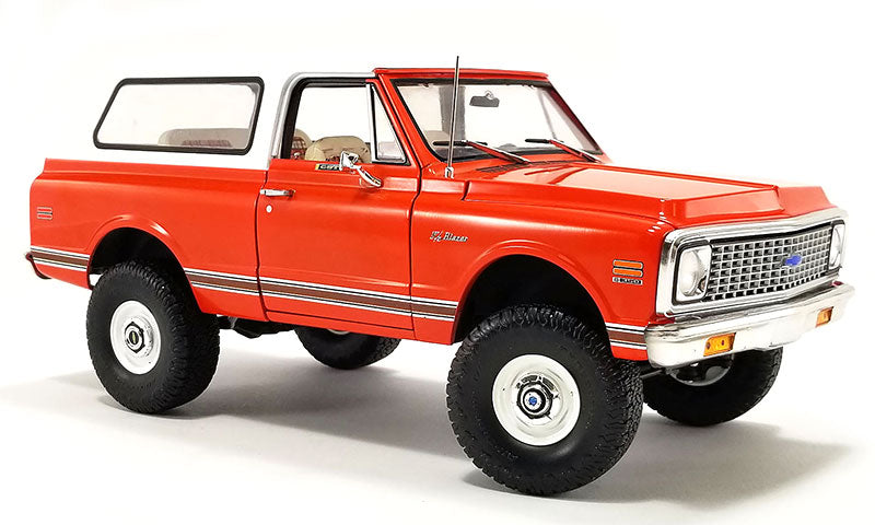 Acme A1807711 1/18 Scale 1982 Chevrolet K5 Blazer