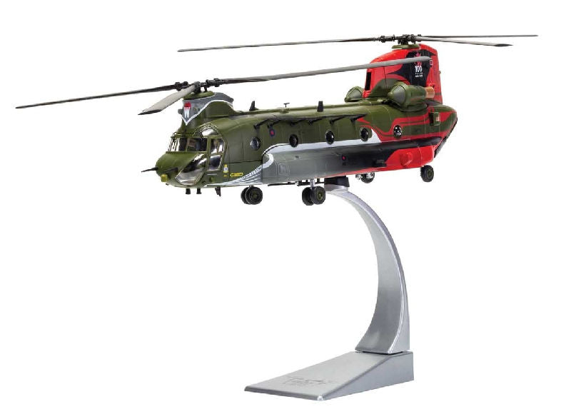 Corgi AA34215 1/72 Scale Boeing Chinook HC.4 ZA712 RAF No.18B Squadron 100