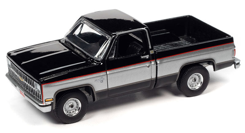 Auto World AWSP062-B 1/64 Scale 1981 Chevrolet Silverado 10
