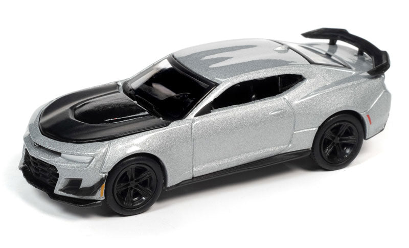Auto World AWSP066-B 1/64 Scale 2019 Chevrolet Camaro ZL1 1LE
