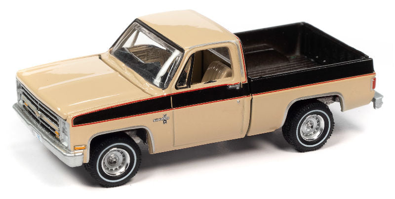 Auto World AWSP087-B 1/64 Scale 1985 Chevrolet Silverado