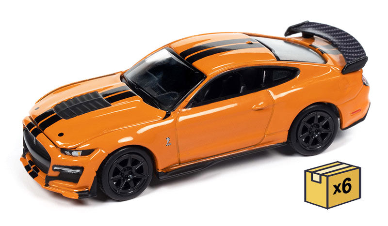 Auto World AWSP136-B-CASE 1/64 Scale 2021 Ford Mustang Shelby GT500 Carbon Edition Track