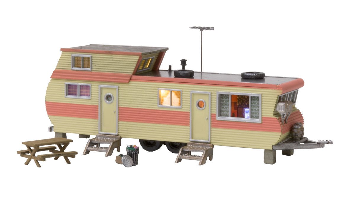 Woodland Scenics 5862 O Scale Double Decker Trailer - Built-&-Ready(R) Landmark Structures(R) -- White, Salmon