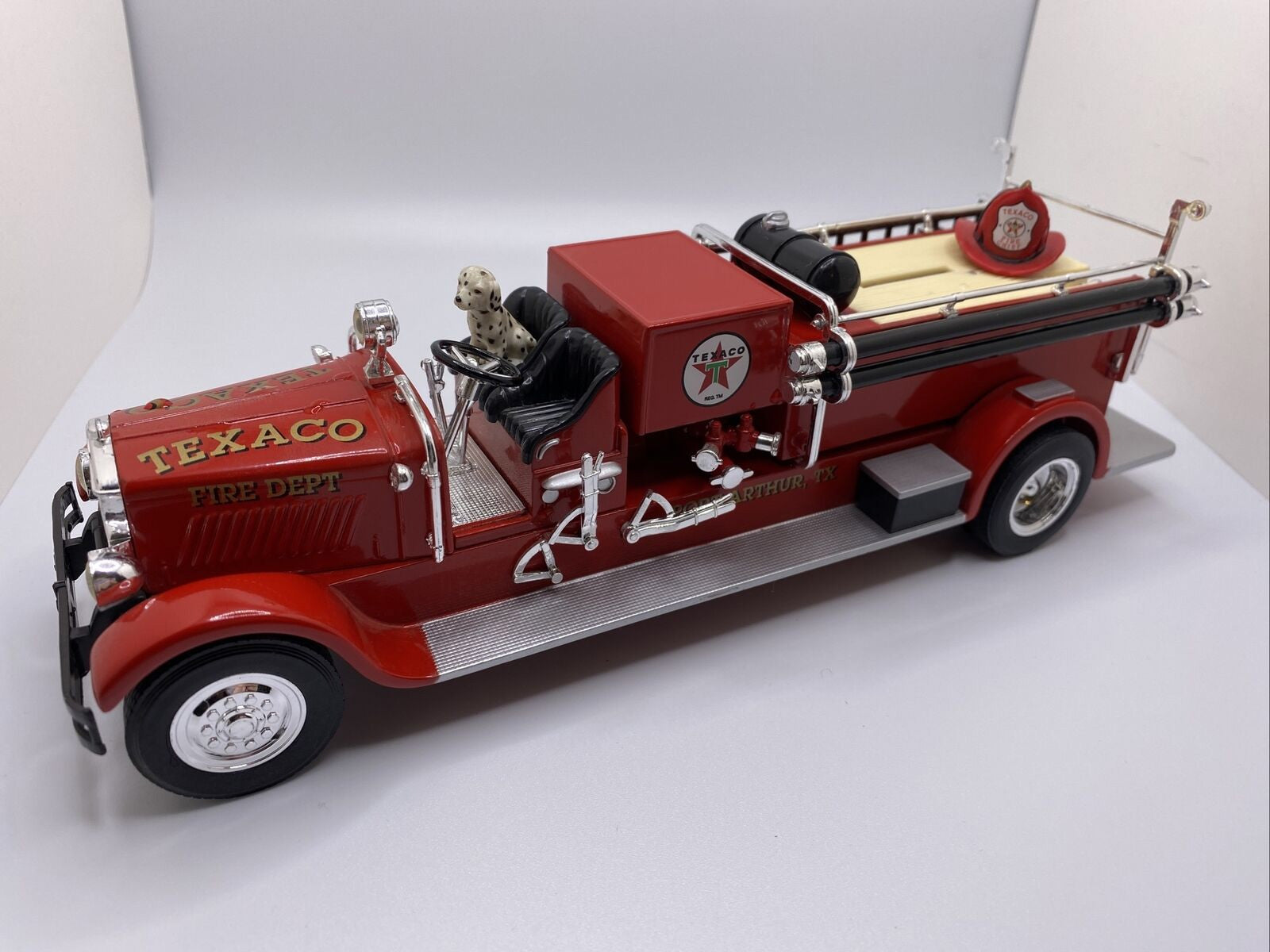 Ertl F415 1/30 Scale Texaco #15 1998 - 1929 Mack Fire Engine