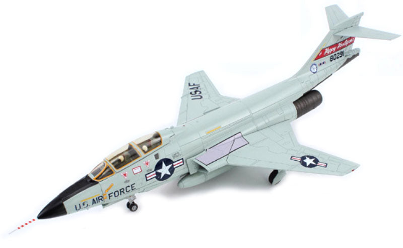 Hobby Master HA3717 1/72 Scale F-101B Voodoo -
