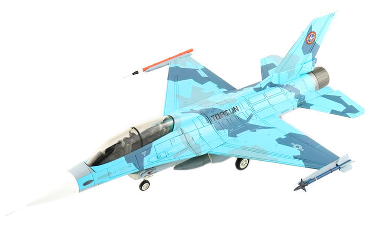 Hobby Master HA38017 1/72 Scale F-16B Lockheed Fighting Falcon