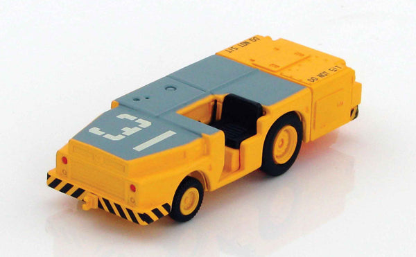 Hobby Master HD2002B 1/72 Scale U.S. Navy Tow Tractor