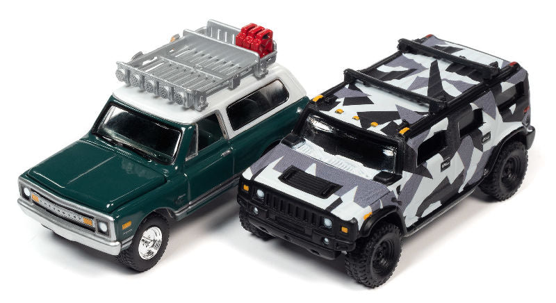 Johnny Lightning JLSP220-B 1/64 Scale Off-Road Twin Pack Diecast metal body and chassis