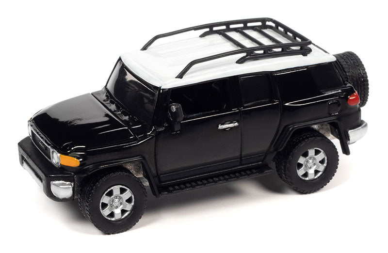 Johnny Lightning JLSP278-B 1/64 Scale 2007 Toyota FJ Cruiser