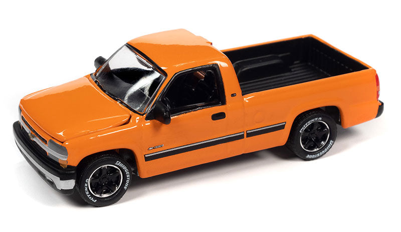 Johnny Lightning JLSP281-A 1/64 Scale 2002 Chevrolet Silverado Pickup Truck
