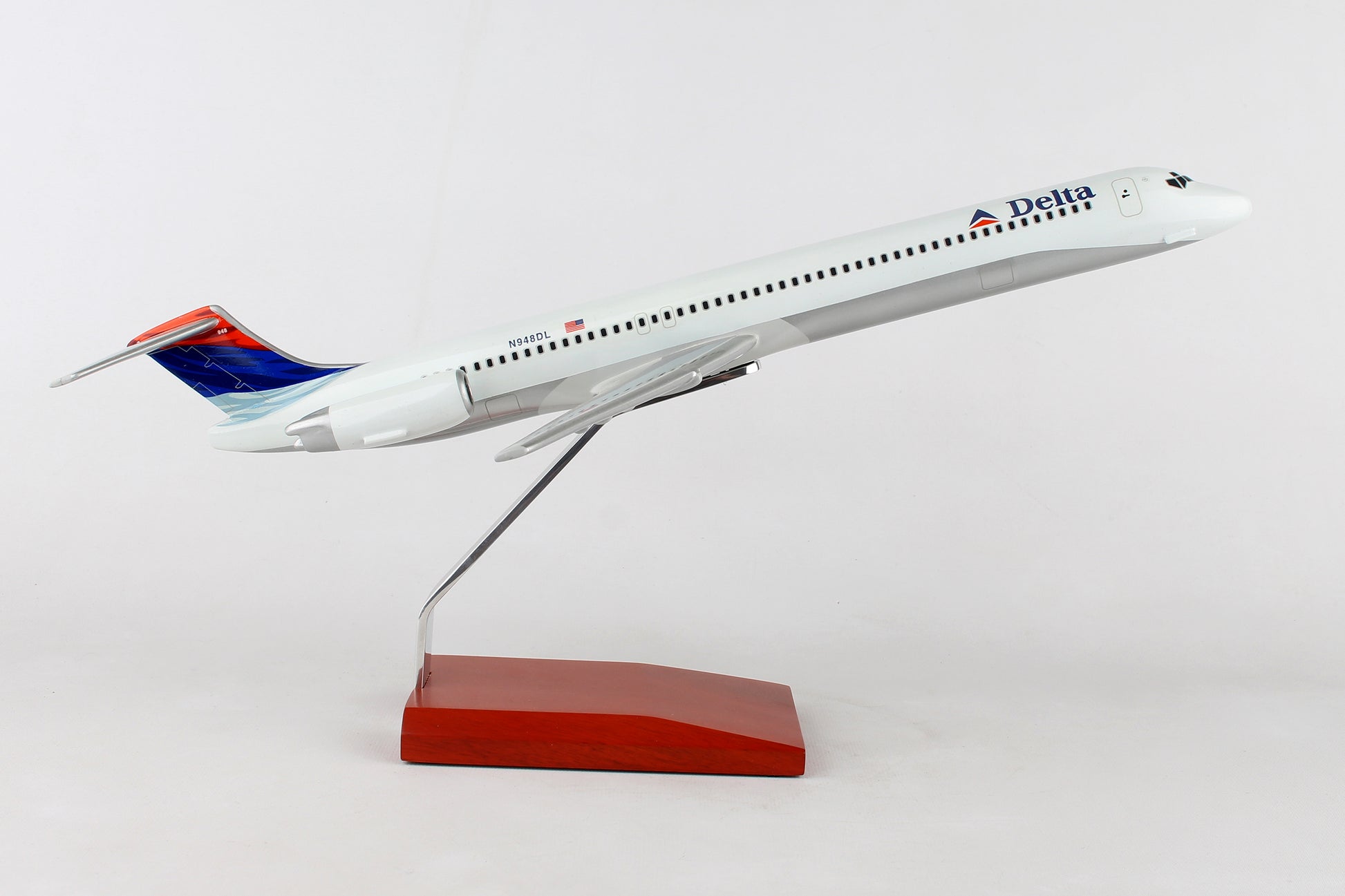 Executive Series G11210 Exec Ser Delta Md-80 1/100 2000 Livery (Kmmd80Dtr)