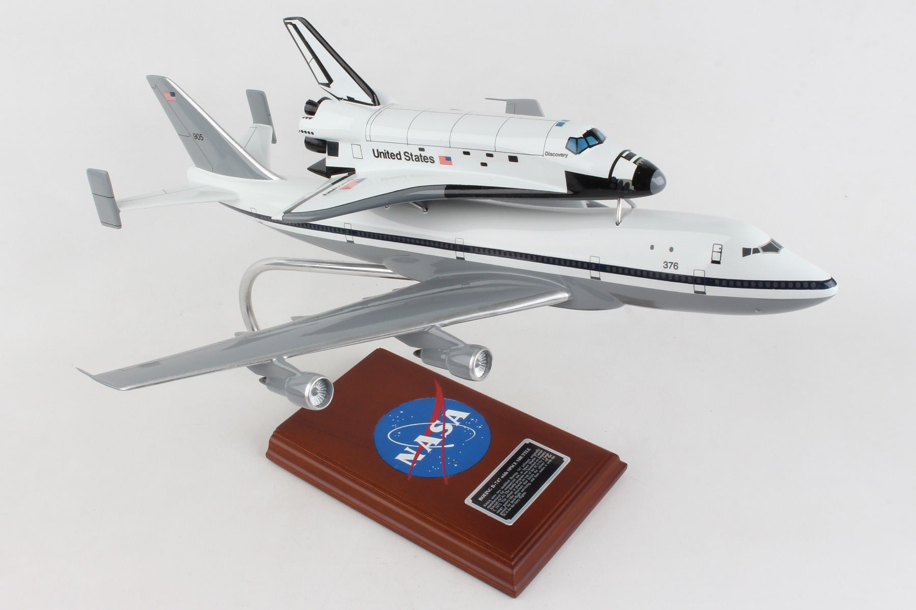 Executive Series SE0010W Exec Ser B747 W/ Space Shuttle 1/144 (Kyn747Pbts)