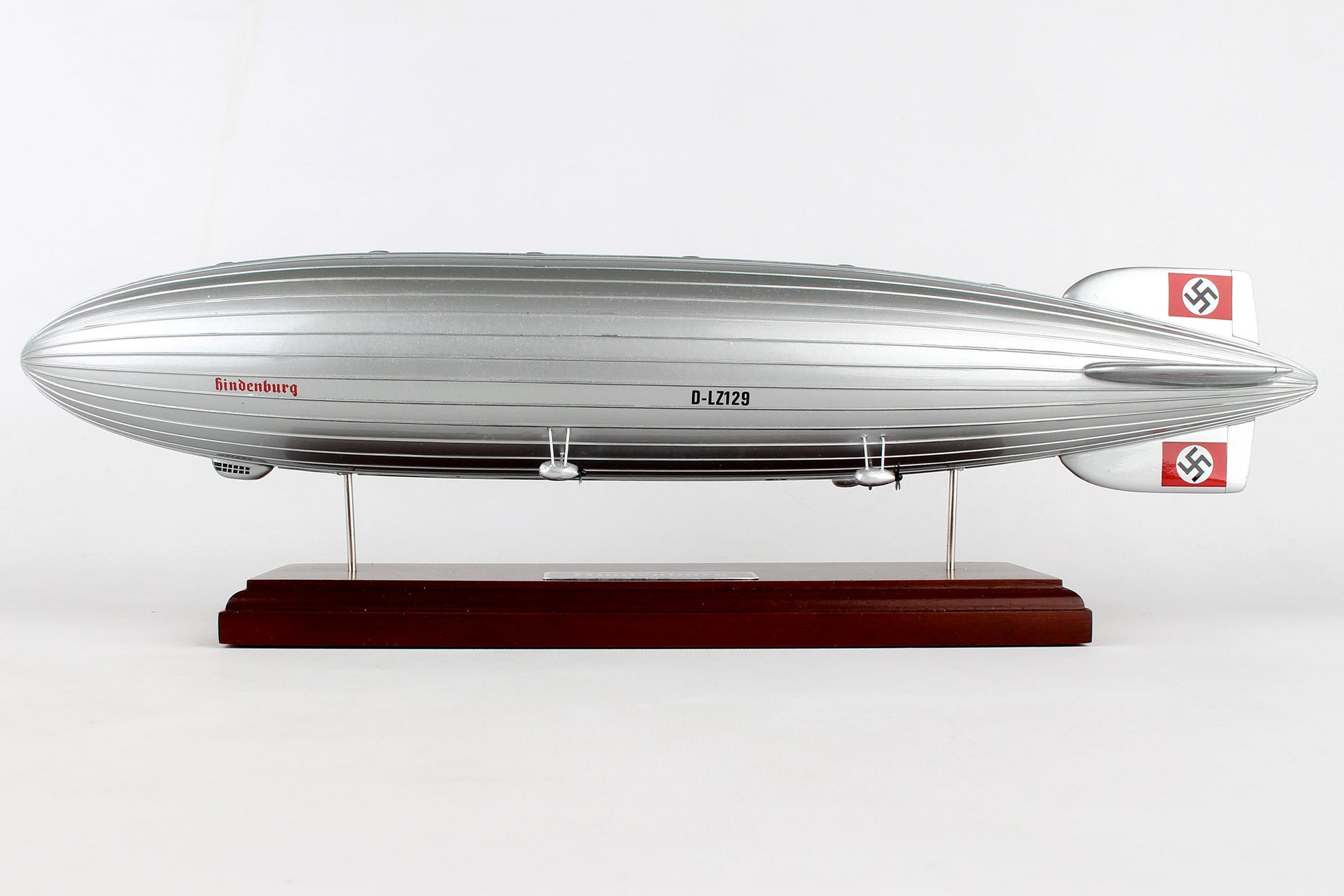 Executive Series H16500 Exec Ser Hindenburg 1/500 (Kxgh)