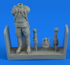 Aerobonus 320084 1/32 WWII Soviet Pilot (Standing) (D)