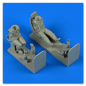 Aerobonus 320125 1/32 WWII German Luftwaffe Ju87 Stuka Pilot & Gunner w/Seats