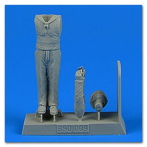 Aerobonus 350009 1/35 WWII German Submarine Kriegsmarine Sailor #6 (Standing, Arms at Side)