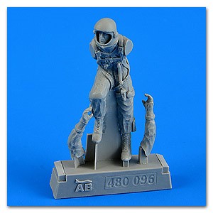 Aerobonus 480096 1/48 USAF Fighter Pilot in Pressure Suit 1960-75 (Climbing pose)