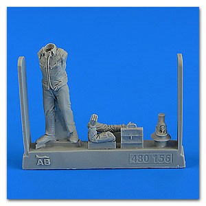 Aerobonus 480156 1/48 Soviet Air Officer Cold War (Walking) (D)