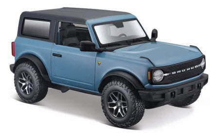 Maisto 31530BLU 1/24 2021 Ford Bronco Badlands 2-Door (Blue)
